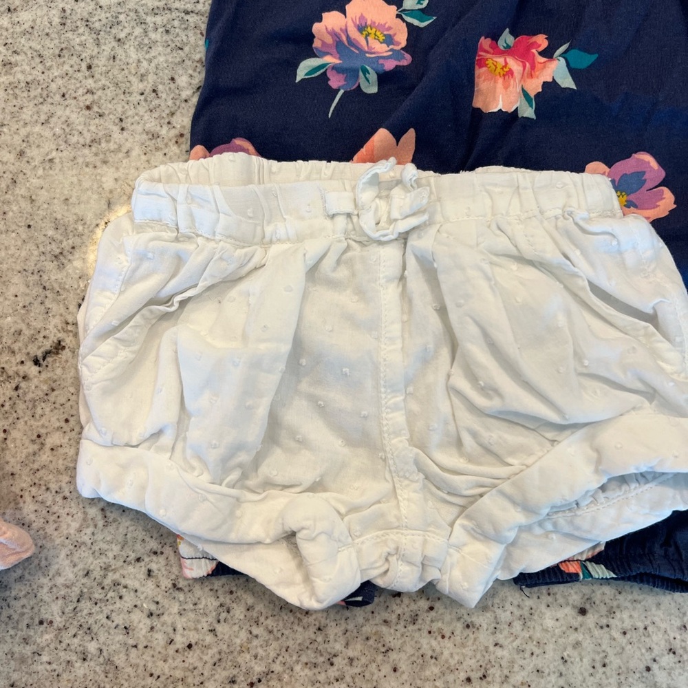 Baby girl bundle 3-6 months - Picture 8 of 9